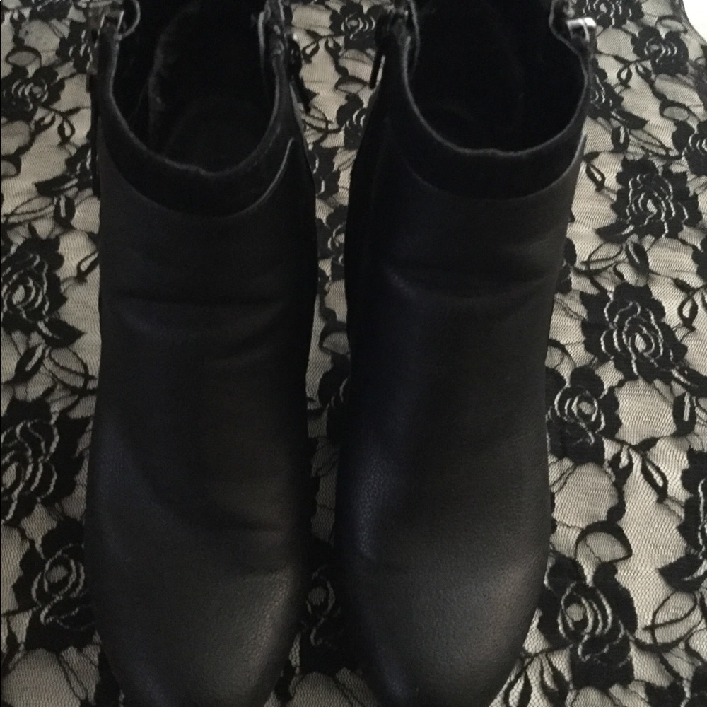 Wedge bootie boots